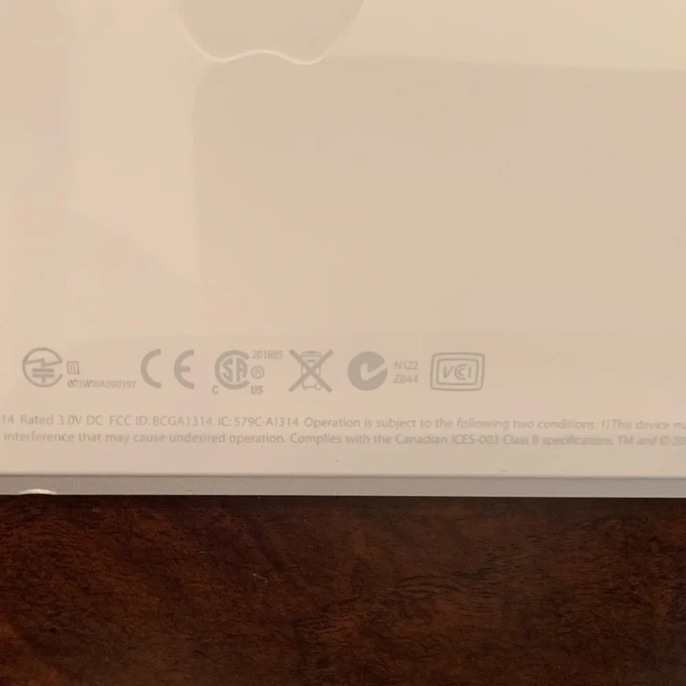 Apple Wireless Bluetooth Keyboard Model # (A1314)